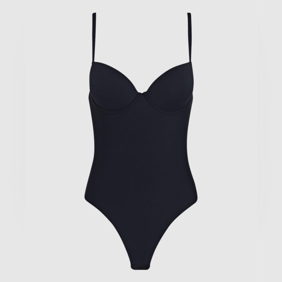 NWT La Senza Smoothing Bodysuit 🖤 - Picture 1 of 6